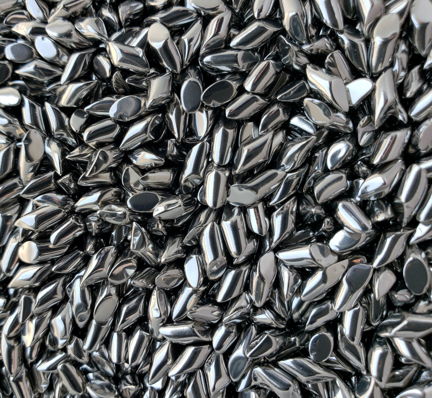 1/8" 304 Stainless Steel Diagonal Tumbling Media